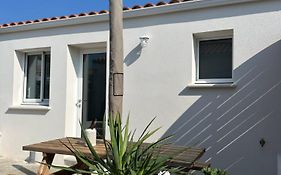 Studio Neuf à 2 pas de la plage